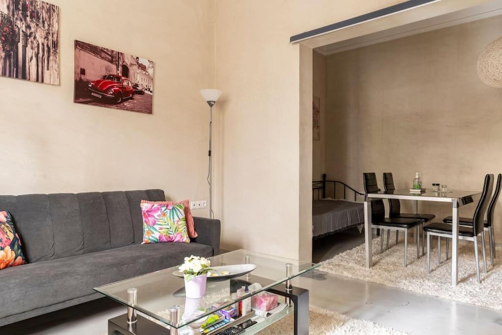 Cute Full Apt W/Backyard In Paleo Faliro เอเธนส์ ภายนอก รูปภาพ