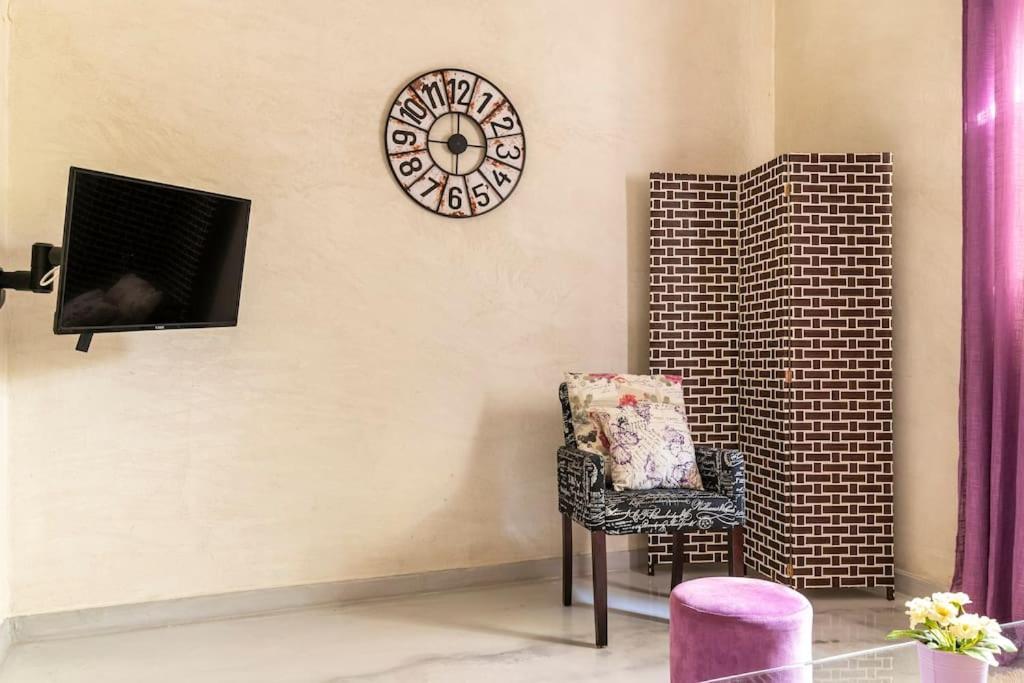 Cute Full Apt W/Backyard In Paleo Faliro เอเธนส์ ภายนอก รูปภาพ